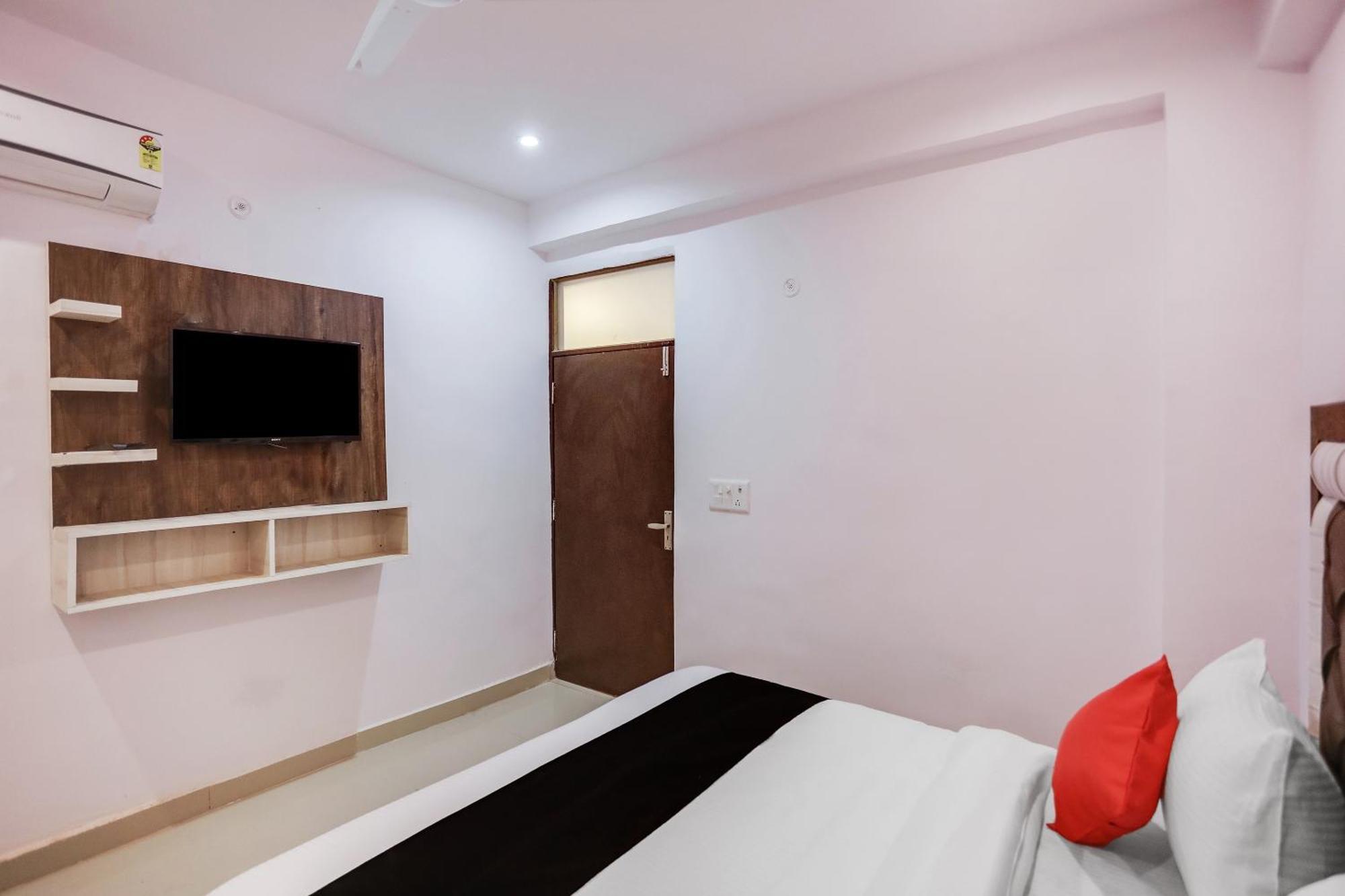 גאזיאבאד Hotel O Golden Stone מראה חיצוני תמונה