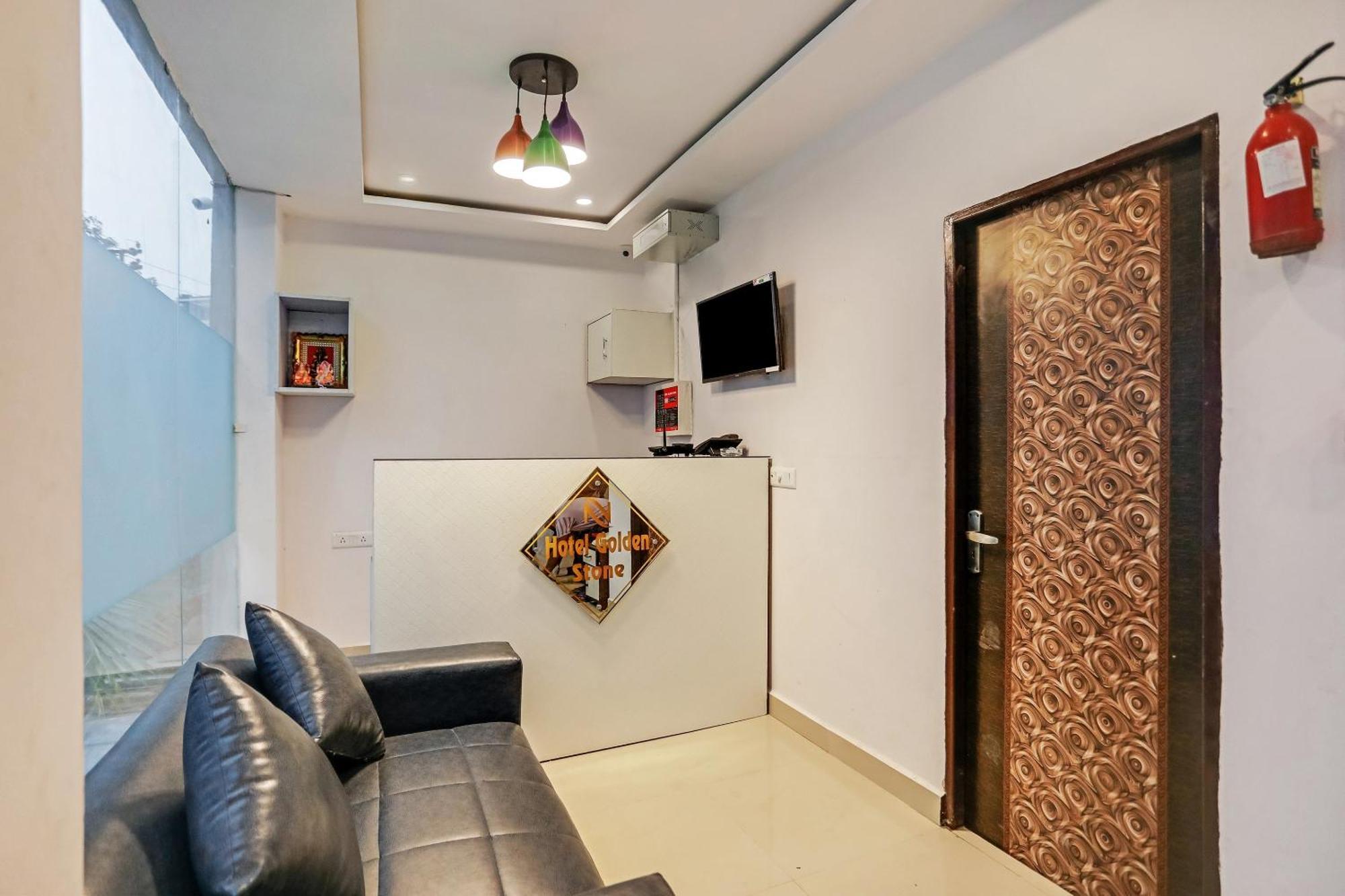 גאזיאבאד Hotel O Golden Stone מראה חיצוני תמונה